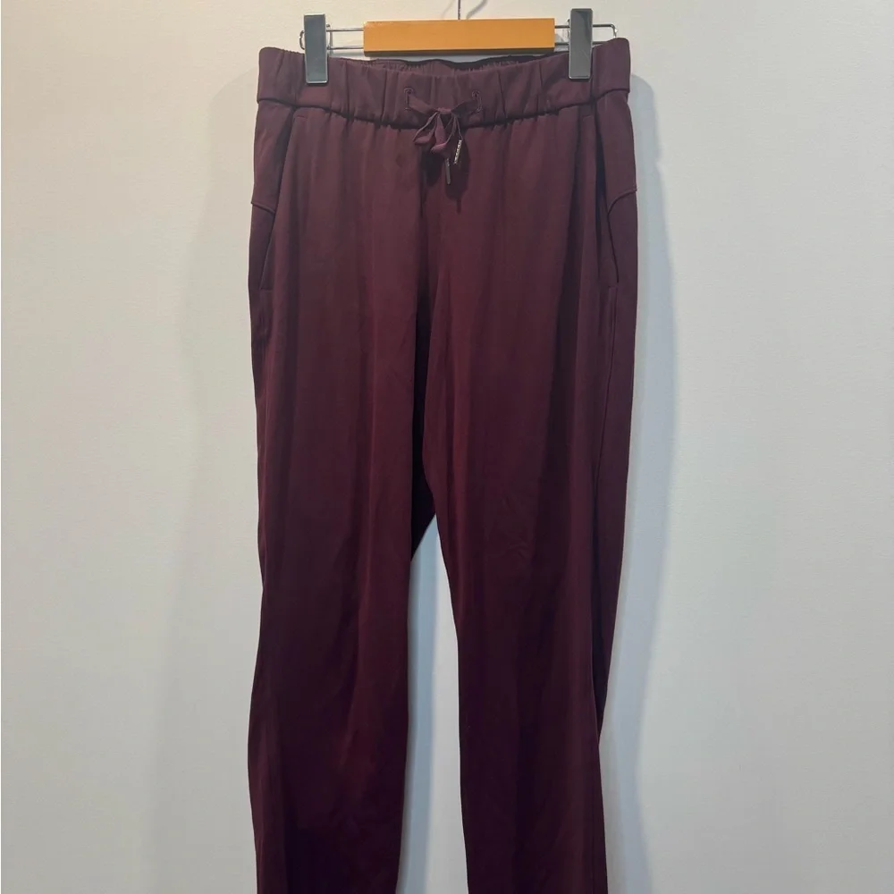 Lululemon On the Fly 7/8 Pant
Dark Adobe - Picture 4 of 11